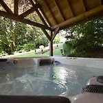 Villa Grand Wellness Spa
